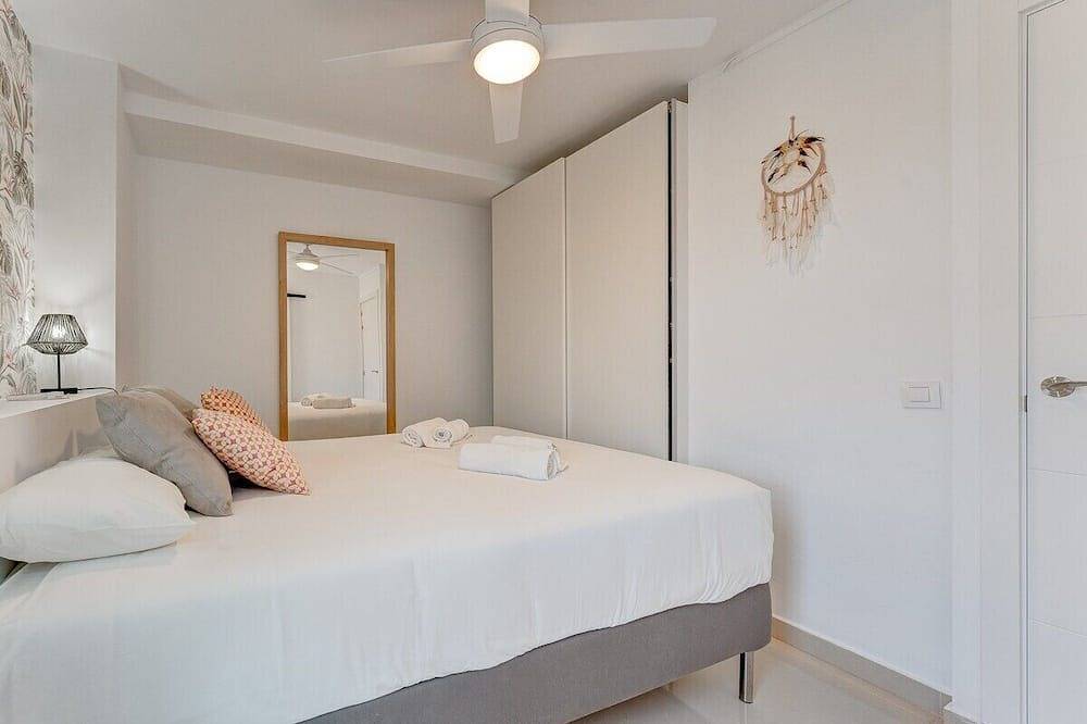 Entire apartment, Las Americas Panoramic View in Playa de las Américas, Arona