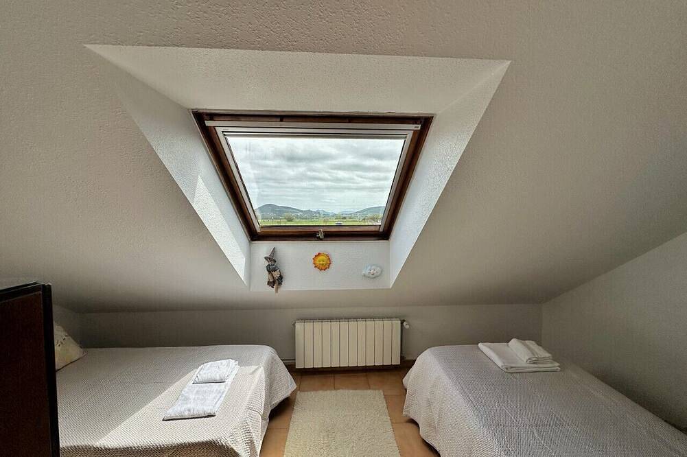 Entire apartment, La Cometa de Ajo - 12016 in Ajo, Bareyo