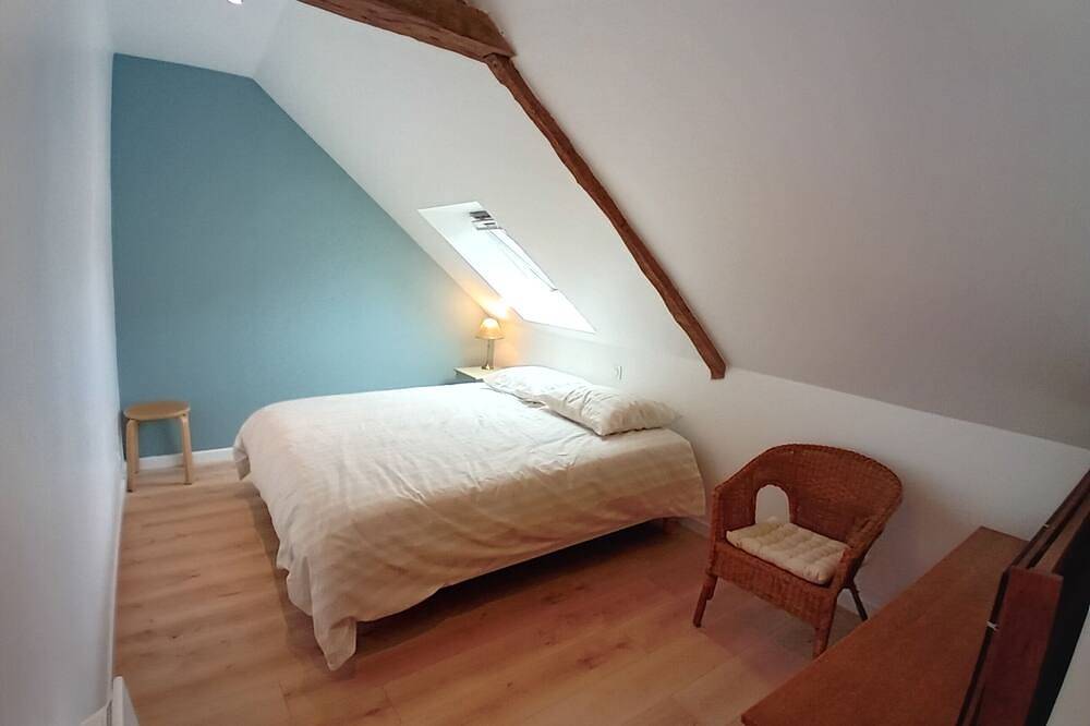 Steinhaus in ruhiger Lage, nur 1 km vom Meer entfernt in La Cotentin, Lamballe-Armor