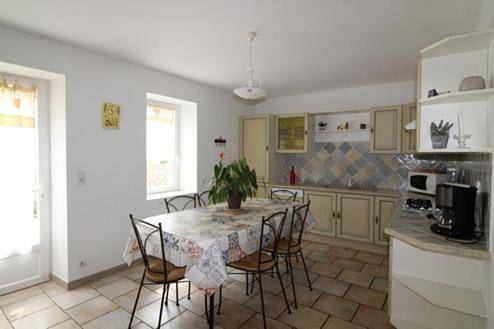 Location de vacances pour 6 personnes, avec vue et jardin à Berrias-et-Casteljau - 3
