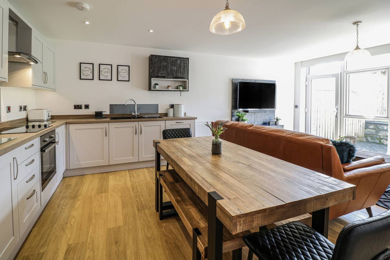 2 Pensyflog Barns in Porthmadog, Snowdonia