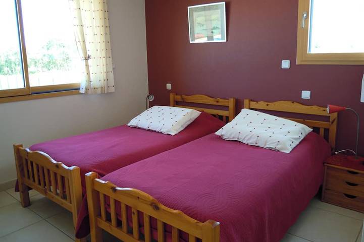 Apartamento entero, Un amueblado 5 ***** - apprt independiente en villa 100 m del mar in Plounéour-Brignogan-Plages, Región de Brest