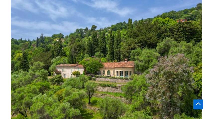 Villa für 10 Personen, mit Balkon und Terrasse sowie Pool und Ausblick
