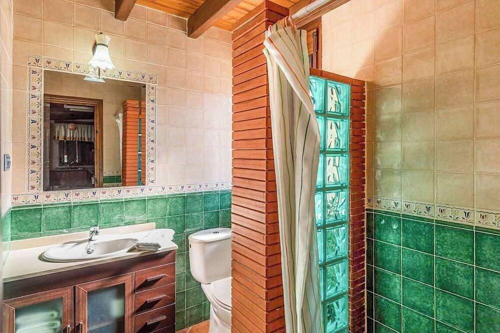 Los Valles Alozaina in Alozaina, Sierra de las Nieves