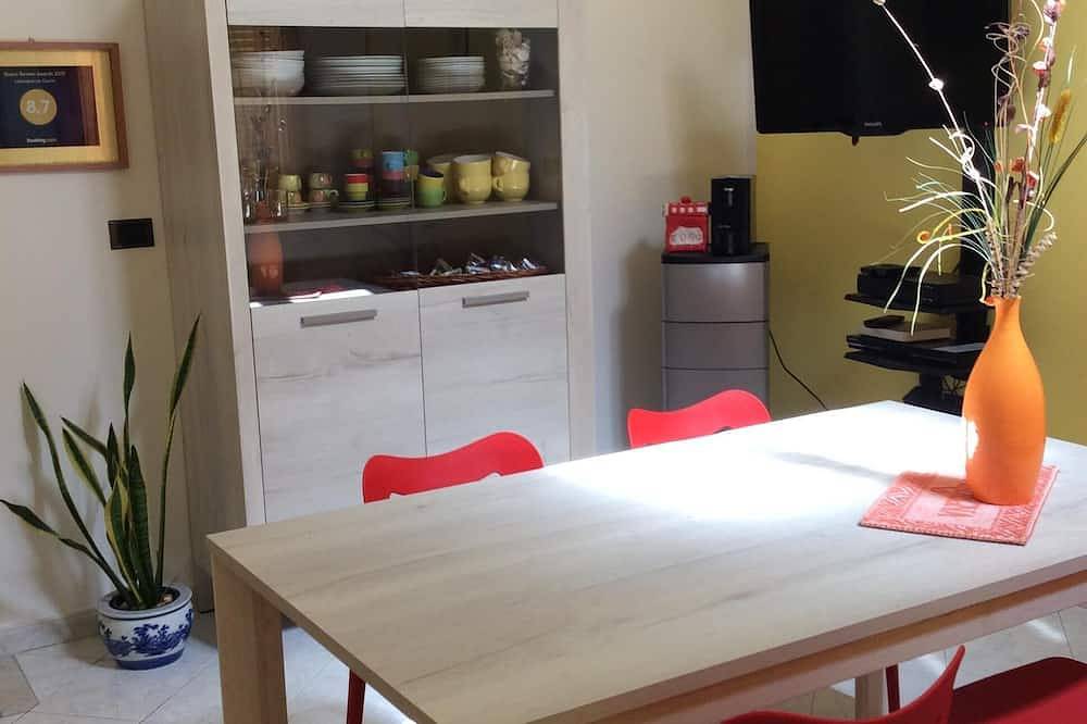 Entire apartment, Cozy, bright, spacious apartment in the heart of Cagliari in Castello (Sardinia), Cagliari