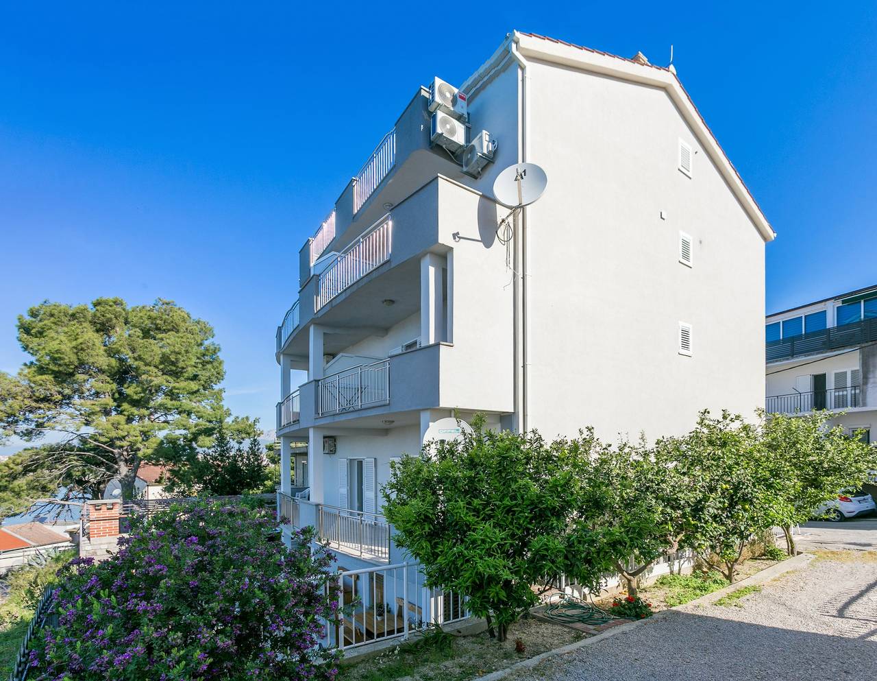 Entire apartment, One bedroom apartment with terrace and sea view Podstrana, Split A-6072-b in Podstrana, Split-Dalmatia