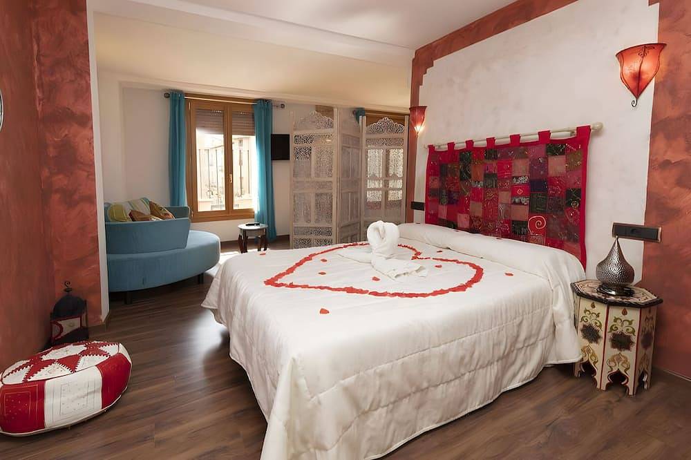 Apartamento entero, Apartamento 'Halima' con balcón, Wi-Fi y aire acondicionado in Daroca, Provincia de Zaragoza