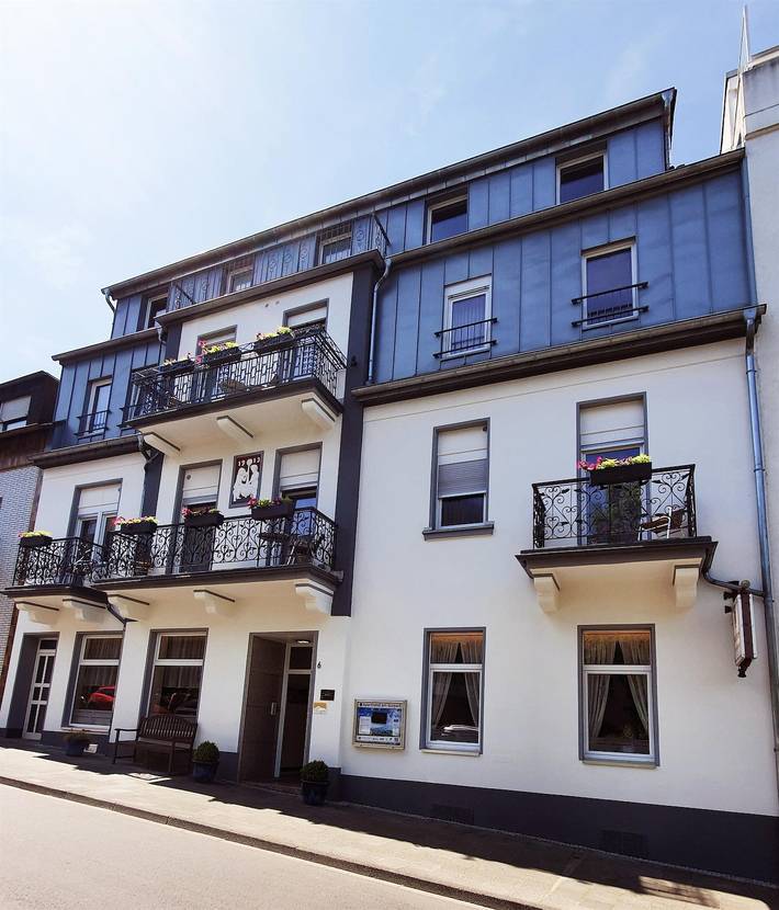 Ferienwohnung, mit Balkon in Bad Neuenahr