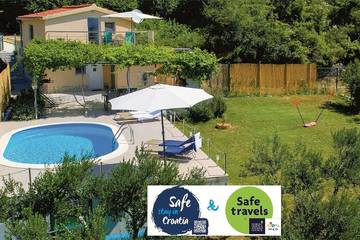 Gîte pour 4 personnes, avec jacuzzi ainsi que jardin et terrasse, animaux acceptés en Dalmatie