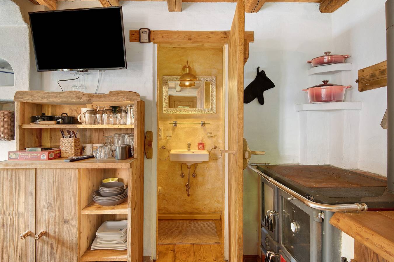 Chalet 'Tiny Hideaway' met bergzicht, privéterras en eigen tuin, foto 7