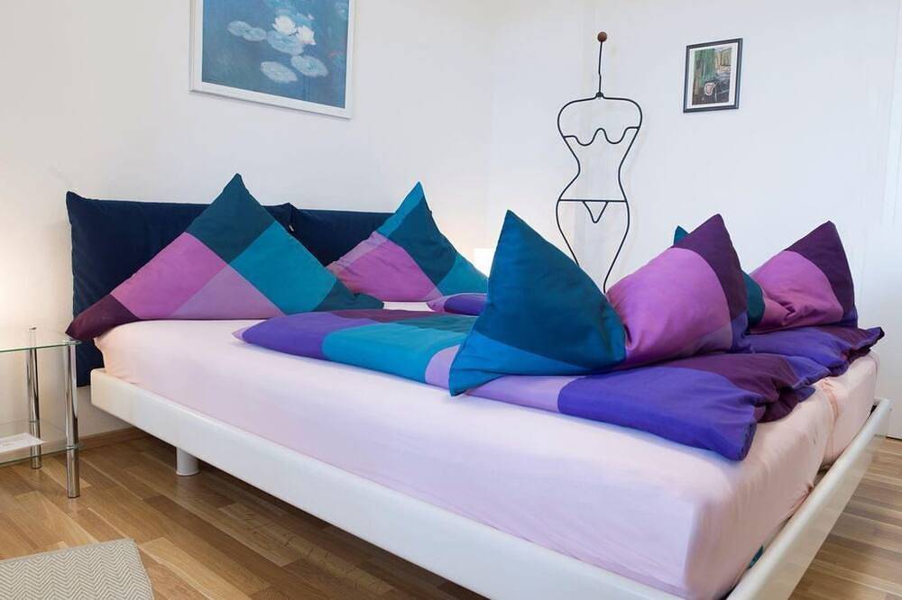 Geheel appartement, Apartment Großwald, shower or bath, Wc, 1 bedroom - Ferienwohnungen Kohler in Saarbrücken, Regio Saarbrücken