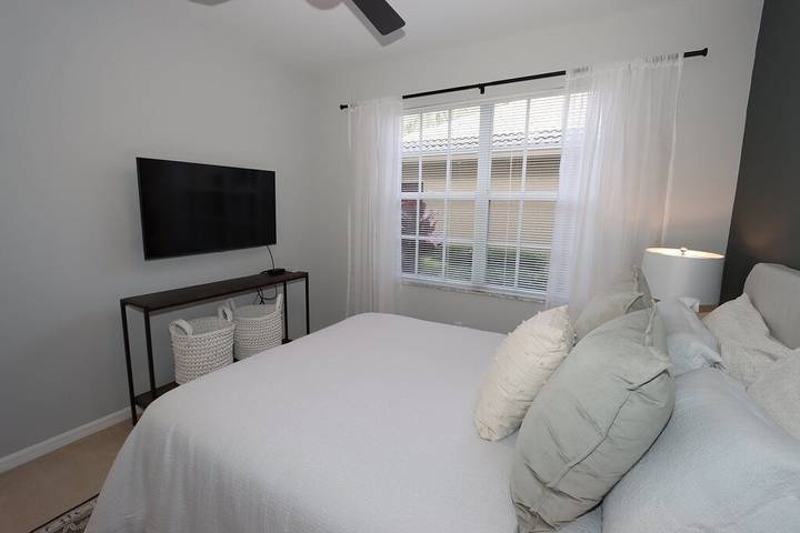 Vacation rental for 4 people, with pool and terrace as well as yard in Estero