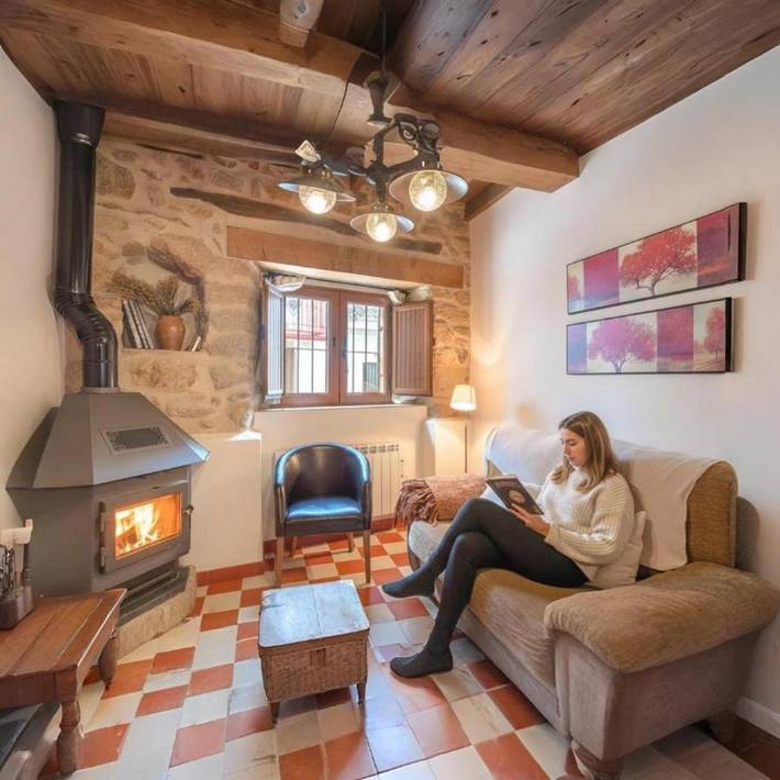 Casa rural para 5 personas, con piscina además de vistas y terraza, Se admiten mascotas en Casas del Monte