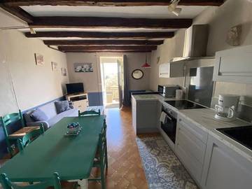 Gîte pour 6 personnes, avec vue et jardin à Châteauponsac