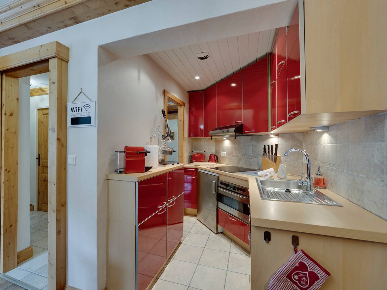 Appartamento intero, 2-room apt in Tignes, perfect for 5, near slopes and amenities in Tignes, Parco Nazionale della Vanoise