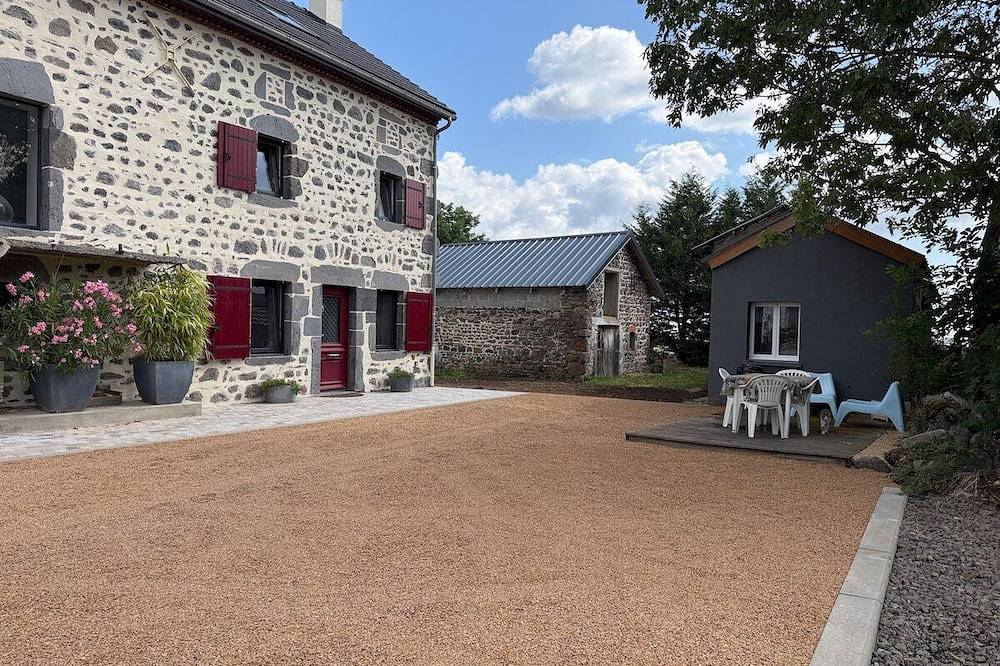 Gîte Chez Cousteix Massif du  Sancy in Le Vernet-Sainte-Marguerite, Regionaler Naturpark Volcans d'Auvergne