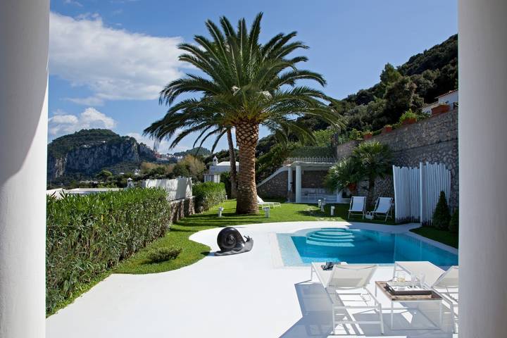 Ferienhaus für 7 Personen, mit Balkon und Whirlpool sowie Terrasse und Garten in Capri - 2