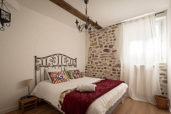 Vacation rental for 10 people, with an indoor pool—ideal for families in Lucq-de-Béarn, Béarn