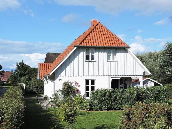 Ferienwohnung für 6 Personen, mit Garten und Sauna sowie Terrasse in Groß Schwansee