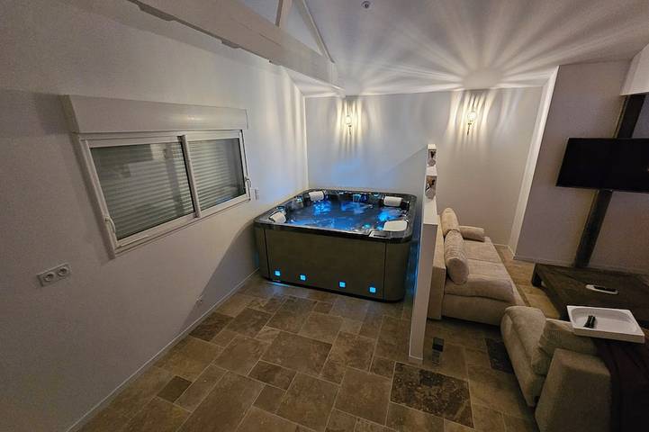 Location de vacances pour 10 personnes à Couesmes-Vaucé