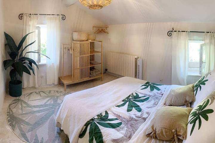 Charming farmhouse in a quiet location in Le Beaucet, Parc naturel régional du Mont-Ventoux