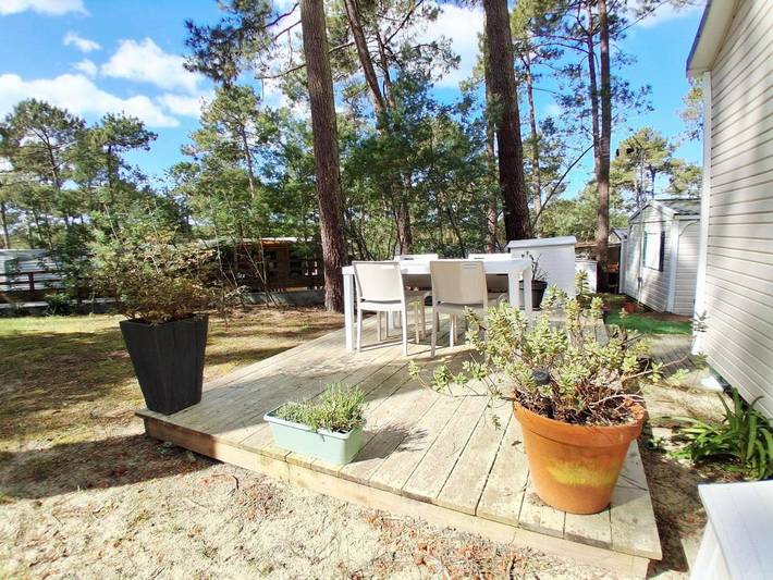 Camping pour 7 personnes, avec Jacuzzi ainsi que Terrasse et Piscine dans Claouey