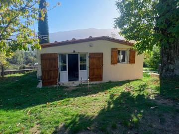 Gîte pour 4 personnes, avec vue et terrasse, animaux acceptés à Albertacce