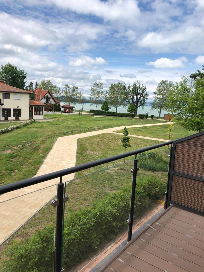 Ferienwohnung für 4 Personen, mit Garten und Ausblick sowie Seeblick in Zamardi - 3