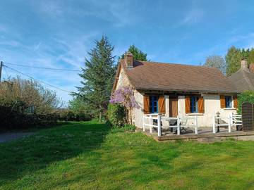 Gîte pour 4 personnes, avec terrasse et jardin à Jumilhac-le-Grand