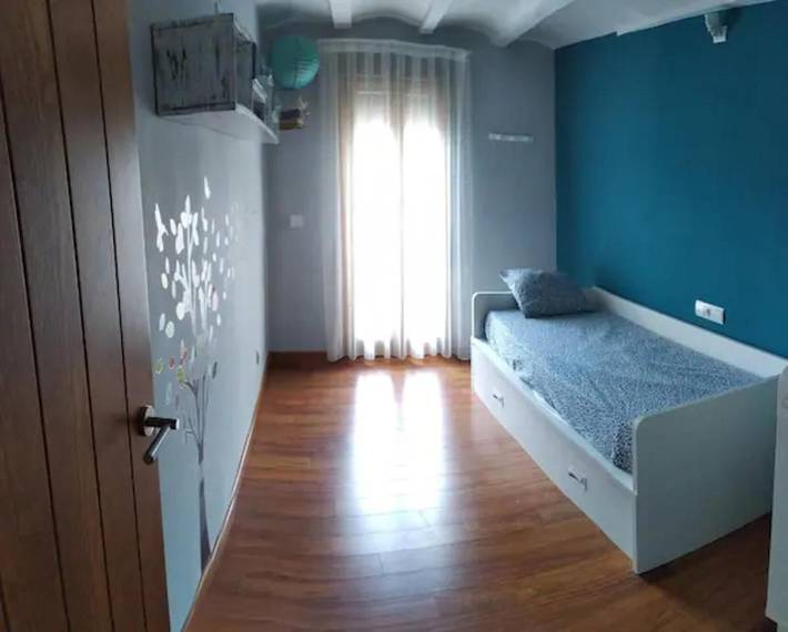 Casa de vacaciones para 6 personas, con jardín además de balcón y vistas en Els Ports - 2