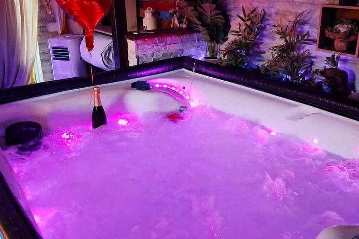 Appartement de vacances pour 2 personnes, avec jardin et terrasse à Dole