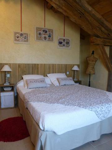 Gîte pour 4 personnes, avec jardin ainsi que piscine et terrasse dans le Lot