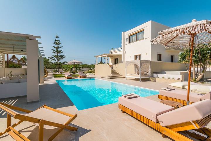 Villa pour 8 personnes, avec jardin et terrasse dans Milos - 2