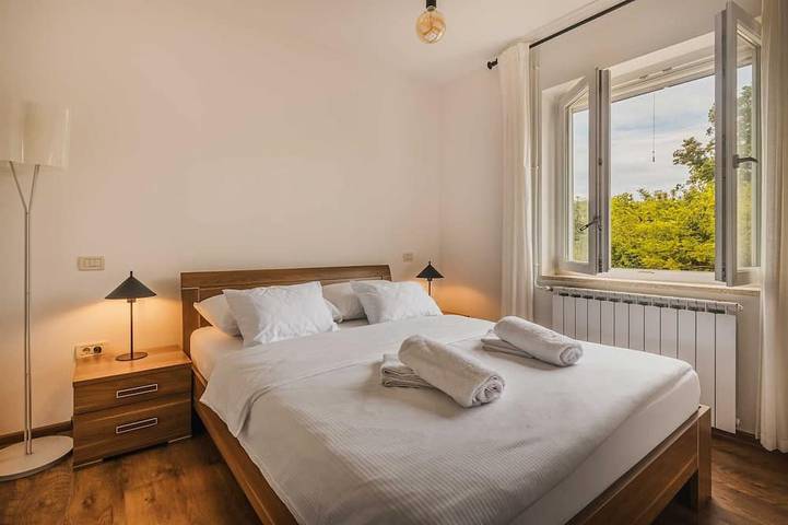 Ferienhaus für 5 Personen, mit Balkon und Whirlpool sowie Garten in Umag - 2