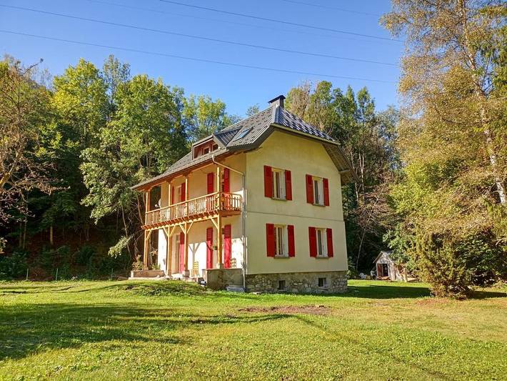 Gîte pour 4 personnes, avec Terrasse et Vue à Planay - 2