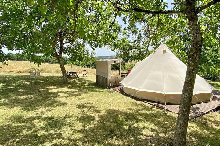 Location de vacances pour 2 personnes, avec Balcon ainsi que Jardin et Piscine à Moncrabeau