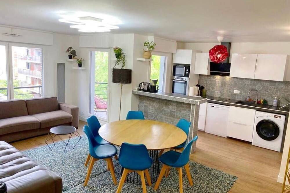 Entire apartment, Bright 3 Br 15' away from the center of Paris, Fruitiers2 in Saint-Denis, Seine-Saint-Denis