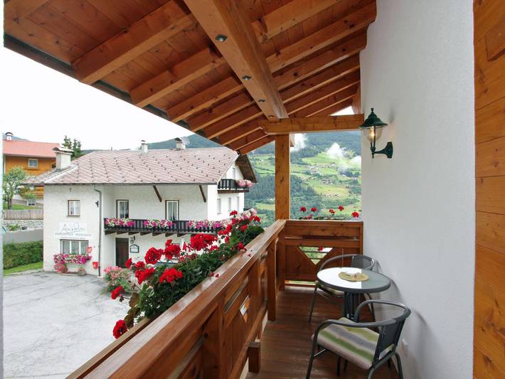 Apartamento entero, Modern Apartment in Hochgallmigg with Balcony in Fließ, Bezirk Landeck