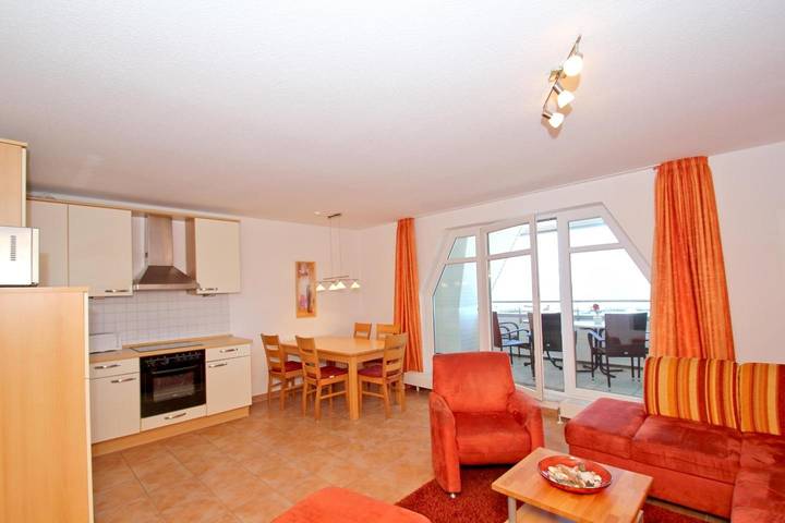 Entire apartment, Hafennahe Ferienwohnung mit Balkon und Meerblick - Hafenhäuser Wiek 05 in Wiek, Ruegen