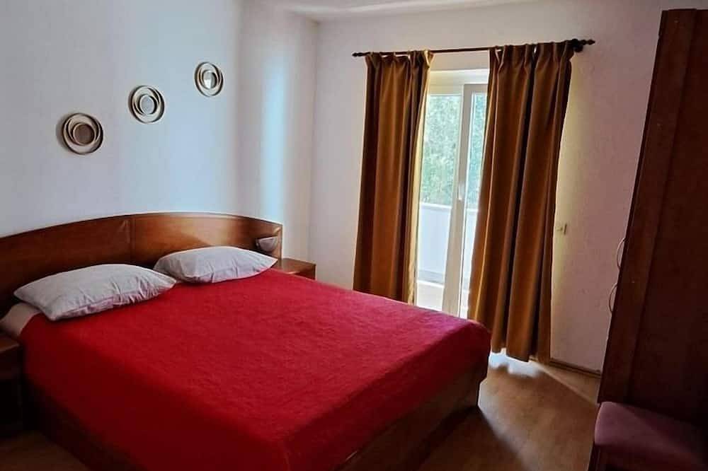 Ganze Wohnung, 3-Zimmer-Ferienwohnung mit Terrasse Palit, Rab (A-22676-a) in Palit, Rab