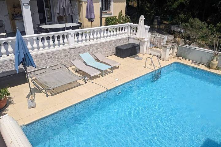Villa für 10 Personen, mit Pool - 1
