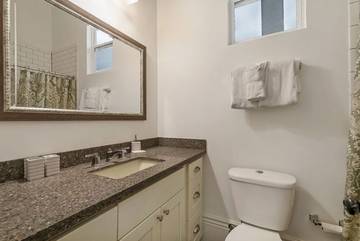 Vacation Apartment for 4 Guests in New Orleans, Louisiana, Picture 1