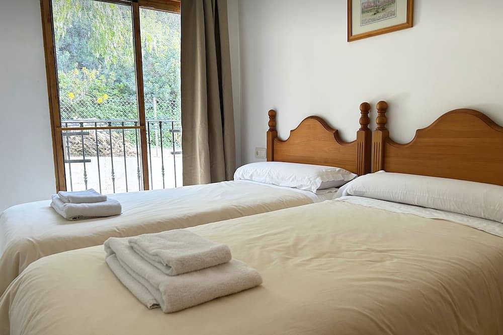 Entire apartment, Outstanding views. Apartment in Chulilla in Chulilla, Valencia Province