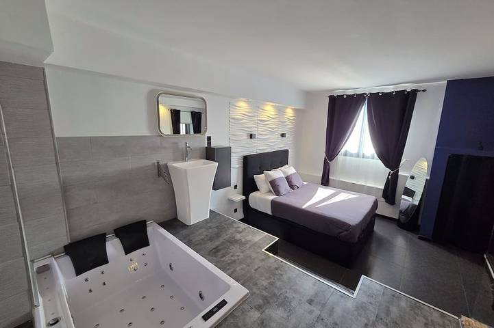 Holiday apartment for 4 people, with pool and hot tub - 1