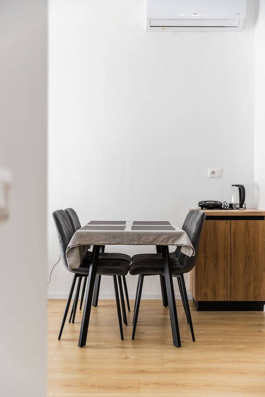 Ganze Wohnung, Central & Quiet Tirana Flat | 1Br Apartment in Tiranë, Albanien