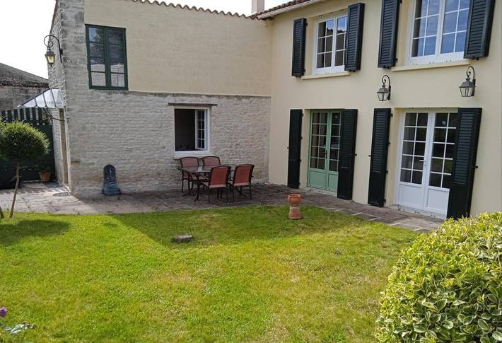 Location de vacances pour 5 personnes, avec Terrasse et Jardin à Haimps