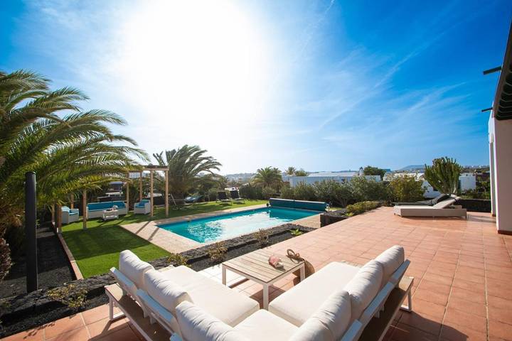 Chalet para 6 personas, con piscina además de jardín y vistas en Lanzarote - 3