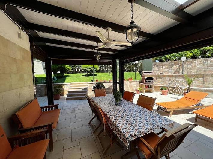 Ferienhaus für 5 Personen, mit Balkon und Terrasse sowie Garten