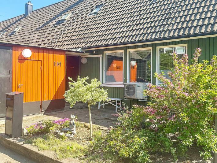 Ferienhaus für 4 Personen, mit Whirlpool und Terrasse sowie Garten in Västervik