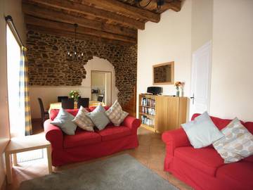 Gîte pour 6 personnes, avec terrasse et piscine à Les Champs-Géraux